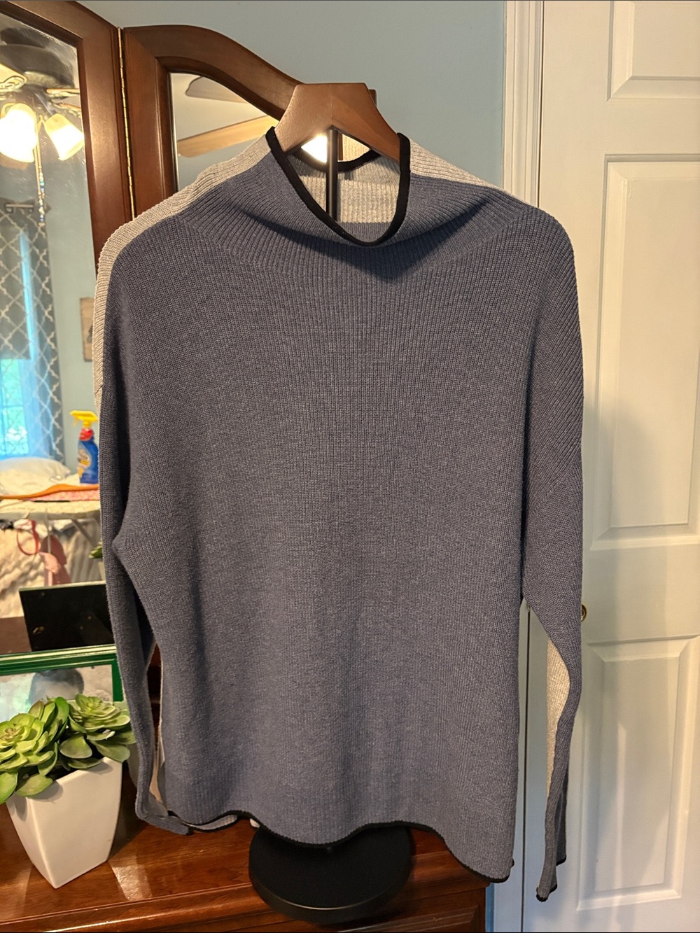 Talbot’s Women’s Blue Crewneck Sweater - Classic Knit